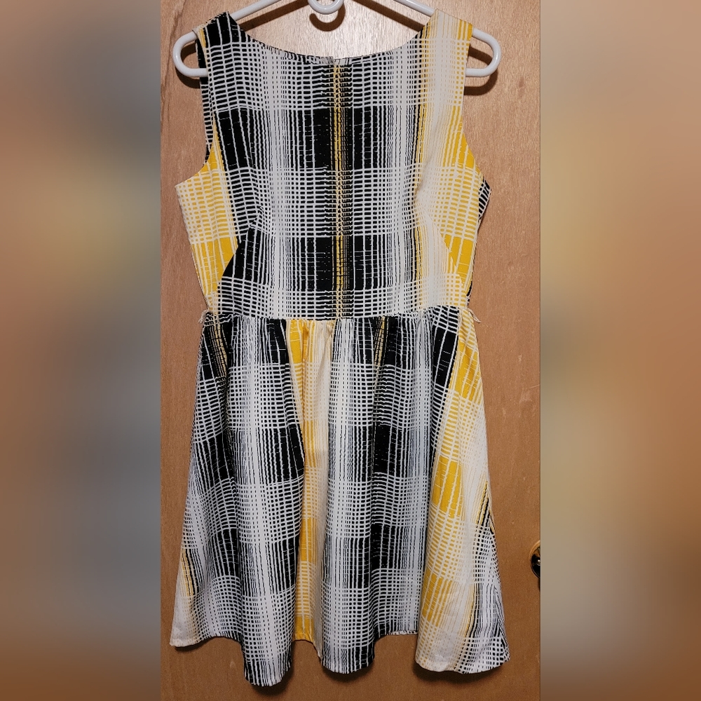 Banana Republic Yellow & Black Sleeveless Dress sz 10